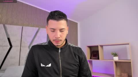 axel_grey_ online show from February 25, 2026, 12:26 pm