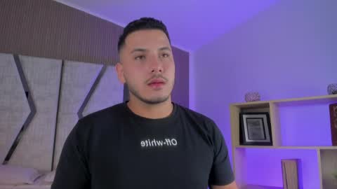Snapshot of axel_grey_ chatting on May 26, 2026, 12:34 pm axel_grey_ online show from May 26, 2026, 12:34 pm
