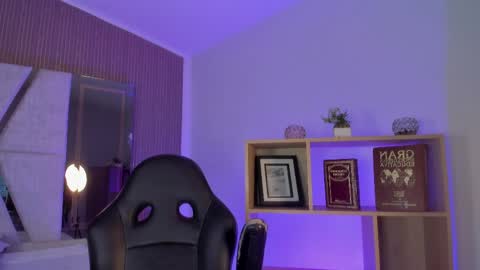 Snapshot of axel_grey_ chatting on June 1, 2026, 12:40 pm axel_grey_ online show from June 1, 2026, 12:40 pm