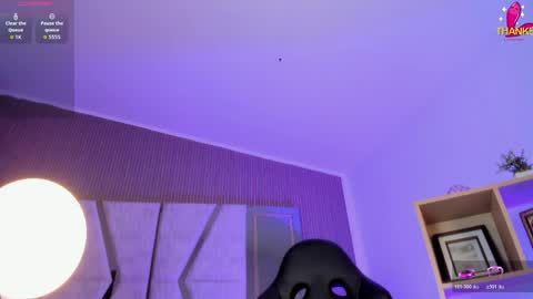 Snapshot of axel_grey_ chatting on June 4, 2026, 5:19 pm axel_grey_ online show from June 4, 2026, 5:19 pm