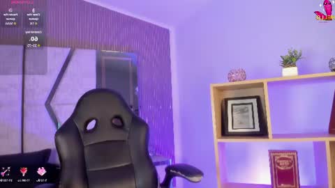 Snapshot of axel_grey_ chatting on June 9, 2026, 12:50 pm axel_grey_ online show from June 9, 2026, 12:50 pm