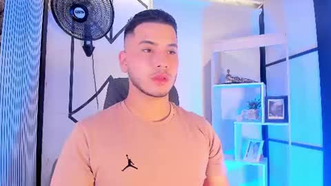 Snapshot of axel_grey_ chatting on June 14, 2026, 5:09 am axel_grey_ online show from June 14, 2026, 5:09 am