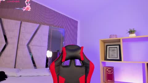Snapshot of axel_grey_ chatting on July 15, 2026, 12:32 pm axel_grey_ online show from July 15, 2026, 12:32 pm