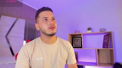 Snapshot of axel_grey_ chatting on July 16, 2026, 12:44 pm axel_grey_ online show from July 16, 2026, 12:44 pm