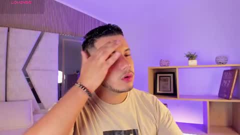 Snapshot of axel_grey_ chatting on July 21, 2026, 12:40 pm axel_grey_ online show from July 21, 2026, 12:40 pm