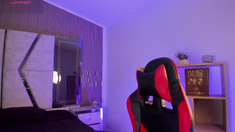 Snapshot of axel_grey_ chatting on July 27, 2026, 12:45 pm axel_grey_ online show from July 27, 2026, 12:45 pm