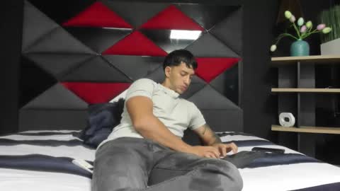 Snapshot of axel_hendrick chatting on February 13, 2026, 11:50 am axel_hendrick online show from February 13, 2026, 11:50 am