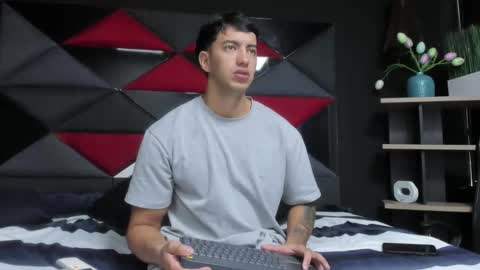 Snapshot of axel_hendrick chatting on February 17, 2026, 1:07 pm axel_hendrick online show from February 17, 2026, 1:07 pm