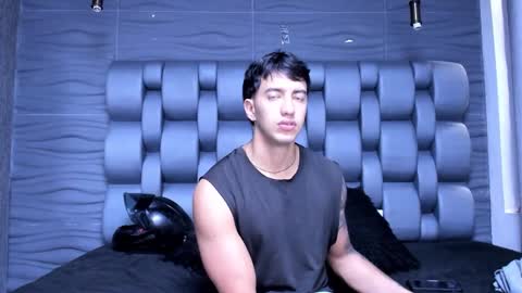 Snapshot of axel_hendrick chatting on March 12, 2026, 12:11 pm axel_hendrick online show from March 12, 2026, 12:11 pm