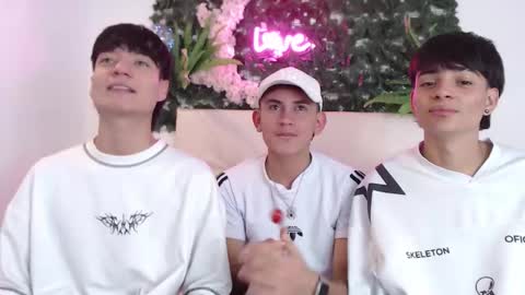 Snapshot of axel_milo_and_kairo chatting on November 9, 2025, 10:08 pm axel_milo_and_kairo online show from November 9, 2025, 10:08 pm