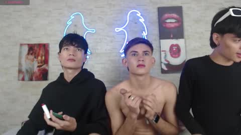 Snapshot of axel_milo_and_kairo chatting on November 15, 2025, 8:38 pm axel_milo_and_kairo online show from November 15, 2025, 8:38 pm