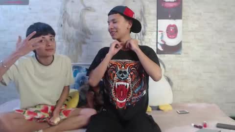 Snapshot of axel_milo_and_kairo chatting on January 6, 2026, 12:03 am axel_milo_and_kairo online show from January 6, 2026, 12:03 am