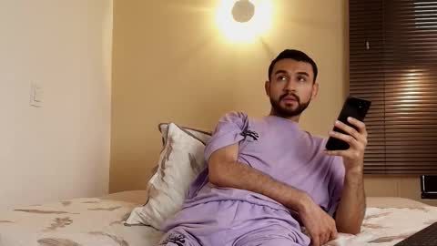 Snapshot of axel_moon_s chatting on November 7, 2025, 9:26 pm Axel Moon online show from November 7, 2025, 9:26 pm