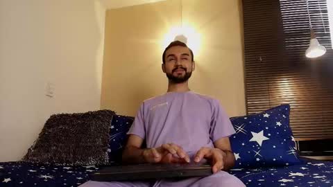 Snapshot of axel_moon_s chatting on November 12, 2025, 8:19 pm Axel Moon online show from November 12, 2025, 8:19 pm