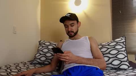 Snapshot of axel_moon_s chatting on December 15, 2025, 7:40 pm Axel Moon online show from December 15, 2025, 7:40 pm