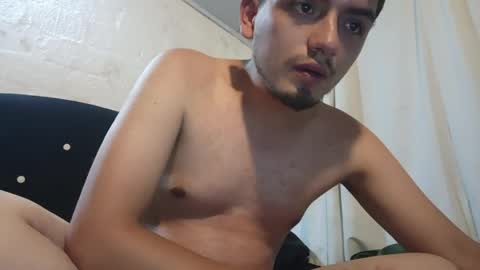 Snapshot of axel_rivers23 chatting on May 16, 2026, 2:19 am Axel rivers23 online show from May 16, 2026, 2:19 am