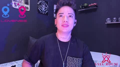 Snapshot of axel_rouse1 chatting on December 7, 2024, 4:09 am Axel Rouse online show from December 7, 2024, 4:09 am