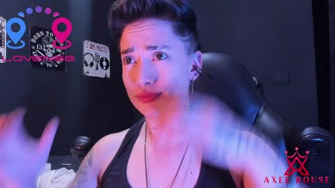 Snapshot of axel_rouse1 chatting on January 23, 2025, 2:12 am Axel Rouse online show from January 23, 2025, 2:12 am