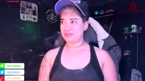 Snapshot of axel_rouse1 chatting on November 21, 2025, 8:29 pm Axel Rouse online show from November 21, 2025, 8:29 pm