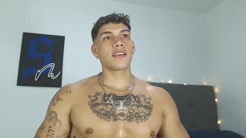 INDEPENDENT MODEL  online show from December 19, 2024, 5:29 am