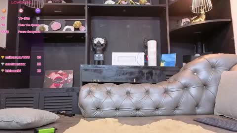 Axel  online show from May 16, 2026, 10:36 am