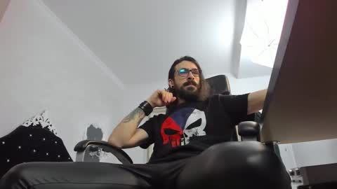 Snapshot of axelcolton chatting on January 5, 2025, 6:02 am AxelColton online show from January 5, 2025, 6:02 am