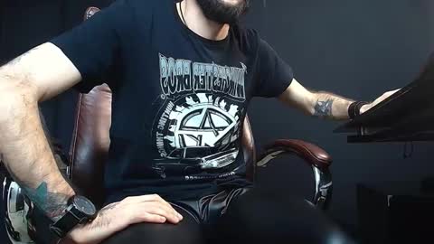 Snapshot of axelcolton chatting on January 20, 2025, 3:50 pm AxelColton online show from January 20, 2025, 3:50 pm