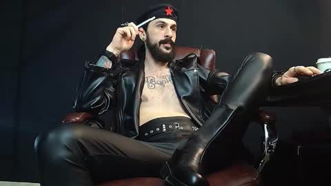 Snapshot of axelcolton chatting on January 23, 2025, 3:48 am AxelColton online show from January 23, 2025, 3:48 am