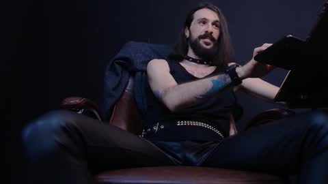 Snapshot of axelcolton chatting on January 27, 2025, 12:37 pm AxelColton online show from January 27, 2025, 12:37 pm