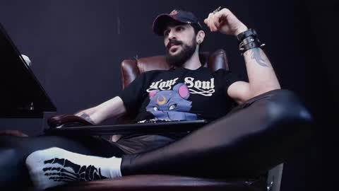 Snapshot of axelcolton chatting on January 28, 2025, 1:38 pm AxelColton online show from January 28, 2025, 1:38 pm