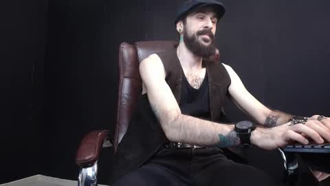 Snapshot of axelcolton chatting on February 12, 2025, 6:19 am AxelColton online show from February 12, 2025, 6:19 am