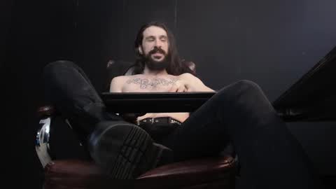 Snapshot of axelcolton chatting on February 12, 2025, 9:20 am AxelColton online show from February 12, 2025, 9:20 am