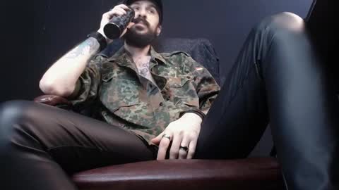 Snapshot of axelcolton chatting on February 19, 2025, 9:28 am AxelColton online show from February 19, 2025, 9:28 am