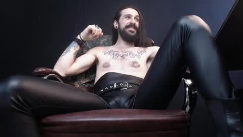 Snapshot of axelcolton chatting on February 20, 2025, 12:04 pm AxelColton online show from February 20, 2025, 12:04 pm