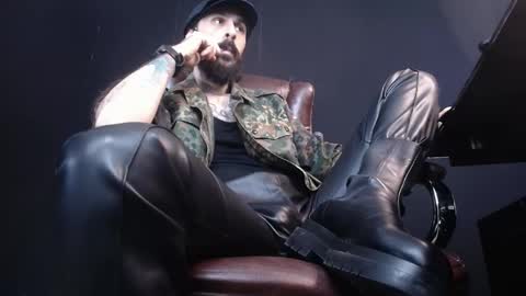 Snapshot of axelcolton chatting on February 22, 2025, 5:55 am AxelColton online show from February 22, 2025, 5:55 am