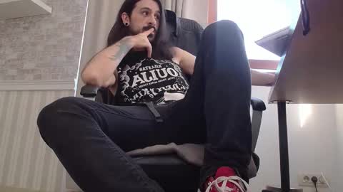 Snapshot of axelcolton chatting on October 19, 2025, 10:16 am AxelColton online show from October 19, 2025, 10:16 am