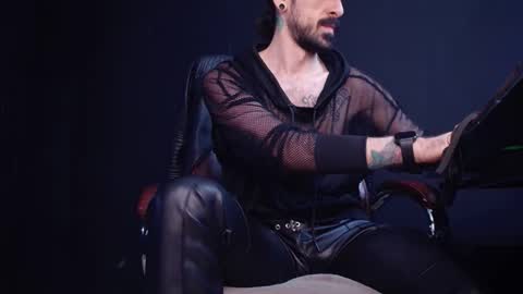 Snapshot of axelcolton chatting on October 27, 2025, 11:25 am AxelColton online show from October 27, 2025, 11:25 am