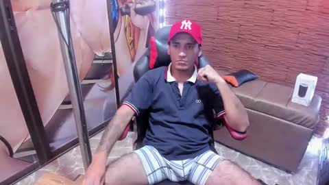 Axell Cross2 online show from January 27, 2025, 7:35 pm