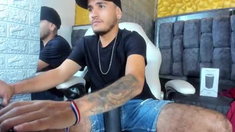 Axell Cross2 online show from March 3, 2025, 11:14 pm