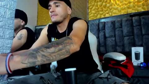 Axell Cross2 online show from March 6, 2025, 11:53 pm