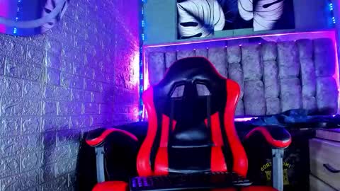 Snapshot of axell_cross2 chatting on May 4, 2026, 2:02 pm Axell Cross2 online show from May 4, 2026, 2:02 pm