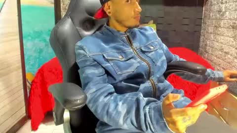 Snapshot of axell_cross2 chatting on May 5, 2026, 2:41 am Axell Cross2 online show from May 5, 2026, 2:41 am