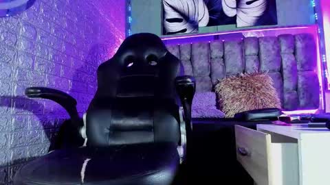 Snapshot of axell_cross2 chatting on May 29, 2026, 2:20 am Axell Cross2 online show from May 29, 2026, 2:20 am