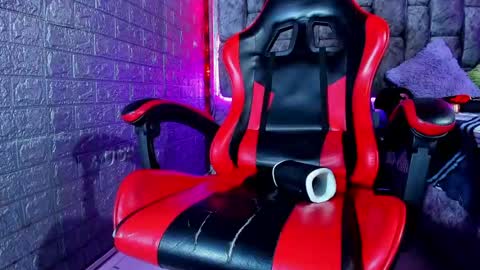 Snapshot of axell_cross2 chatting on July 22, 2026, 5:05 pm Axell Cross2 online show from July 22, 2026, 5:05 pm