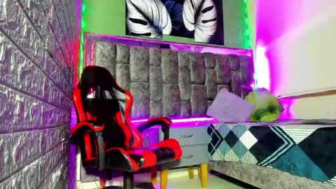 Snapshot of axell_cross2 chatting on July 28, 2026, 1:34 am Axell Cross2 online show from July 28, 2026, 1:34 am