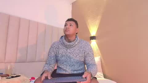 Snapshot of axell_king07 chatting on May 26, 2026, 12:12 pm Axell online show from May 26, 2026, 12:12 pm