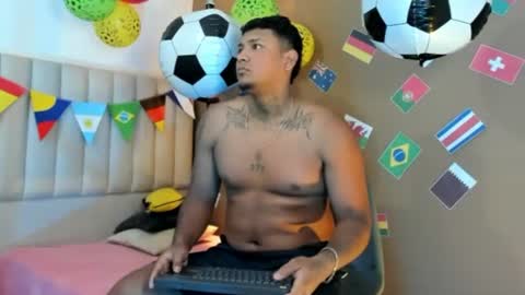 Snapshot of axell_king07 chatting on June 14, 2026, 9:00 am Axell online show from June 14, 2026, 9:00 am