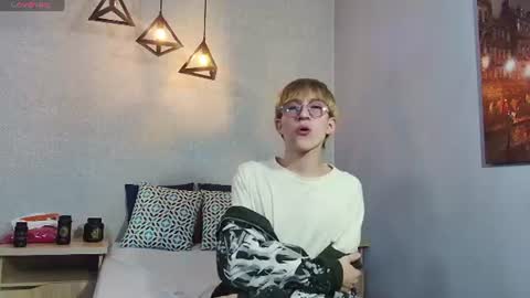 axell_stone online show from June 9, 2026, 8:42 pm