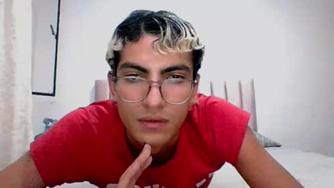 Snapshot of axellatino_ chatting on December 11, 2024, 1:15 am Axel online show from December 11, 2024, 1:15 am