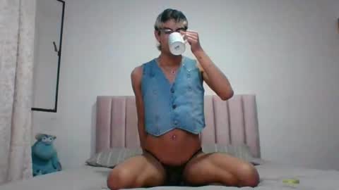 Axel  online show from December 13, 2024, 1:48 am